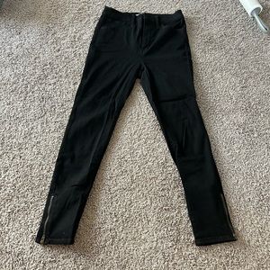 Madewell black 11” roadtripper jeans